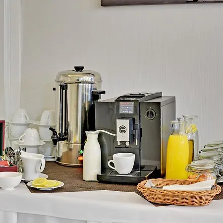 Yellow House Lodging شقة